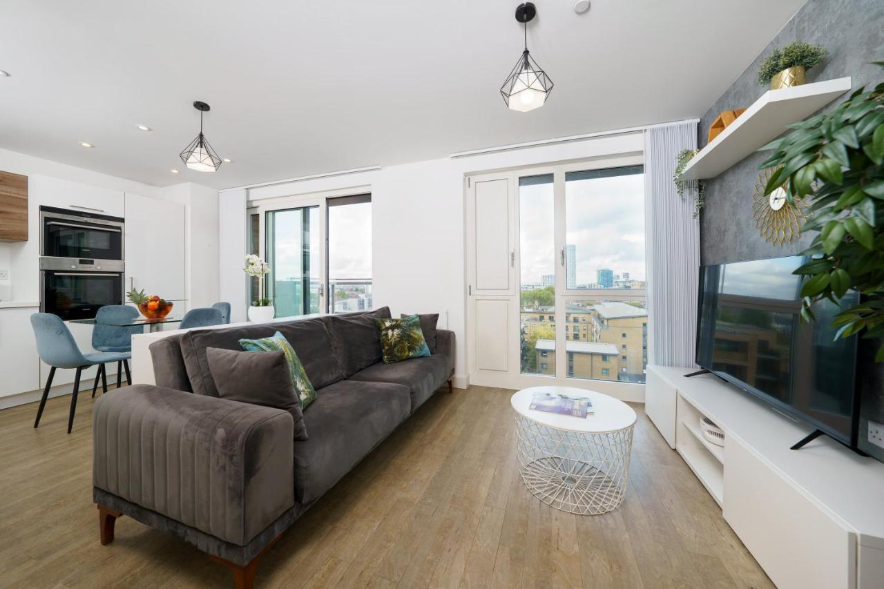 Stylish Fully-Equipped One Bedroom Apartment With Extra Sofa Bed, Free Secure Parking, Onsite Gym, 24Hr Security & Concierge Londres Exterior foto