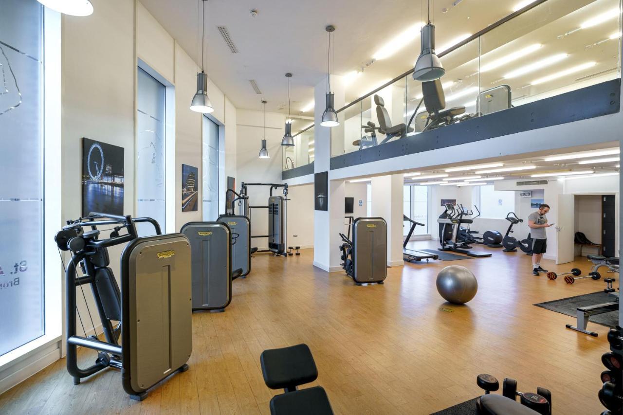 Stylish Fully-Equipped One Bedroom Apartment With Extra Sofa Bed, Free Secure Parking, Onsite Gym, 24Hr Security & Concierge Londres Exterior foto